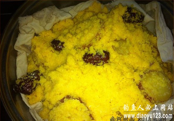 自制纯天然红薯玉米枣香黑坑钓鲤鱼饵料配方_