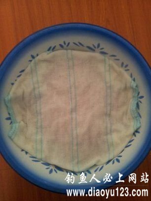 自制中药玉米粒钓鲤鱼饵料配方_钓鱼人必看_